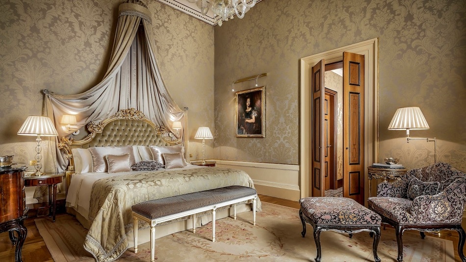 The old world is alive and livable in these grande dame hotels 8